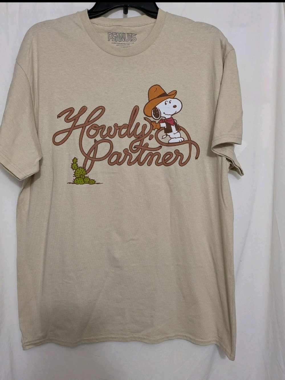 Peanuts Snoopy “Howdy Partner” Graphic T-Shirt Men’s Large Tan Western Tee